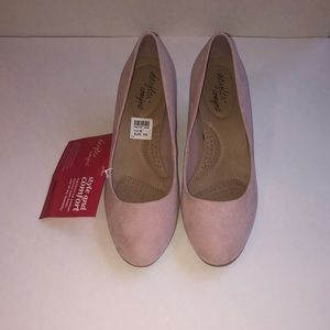 Dexflex Pink 3 in heels NWT